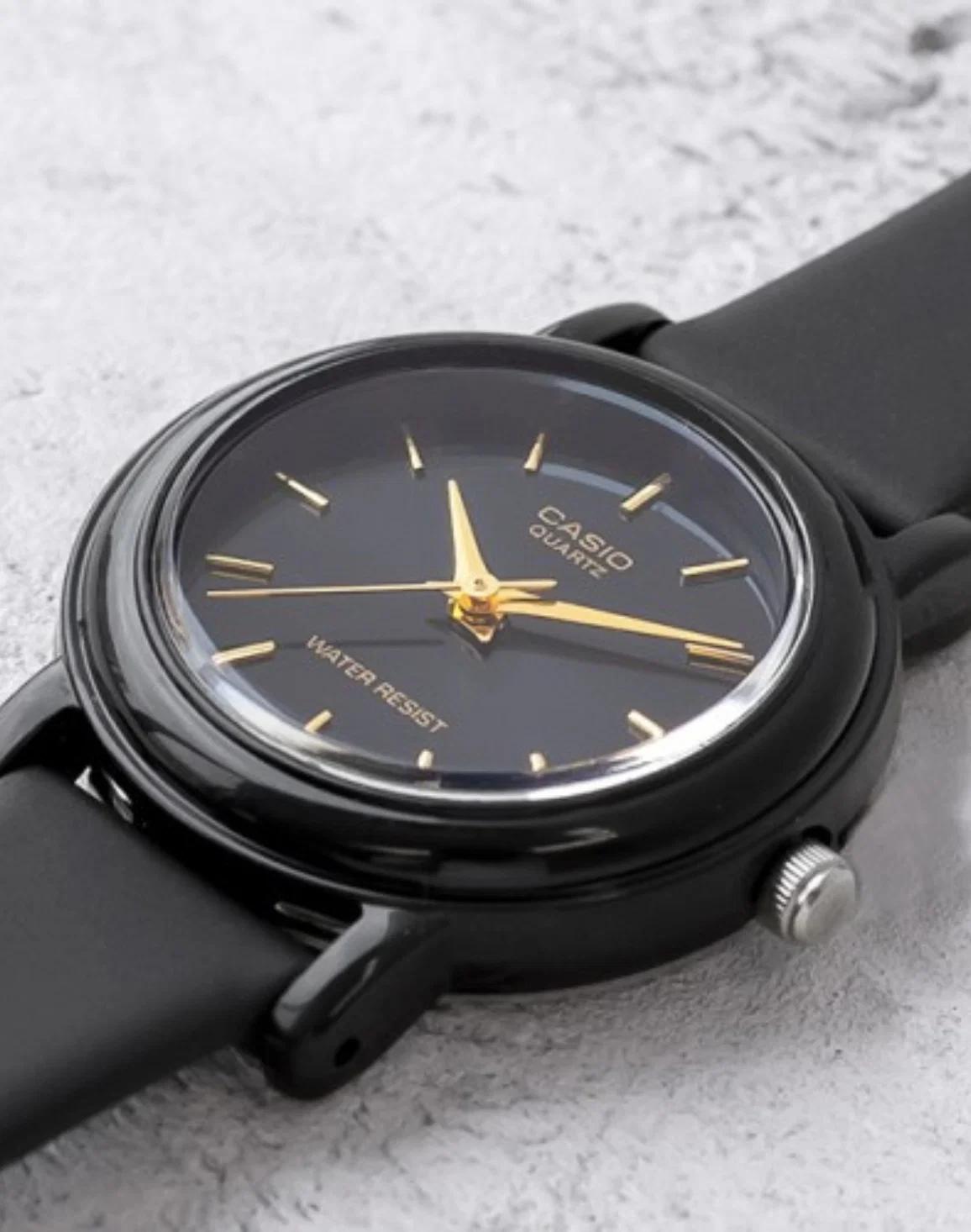 CASIO BLACK RESIN WOMEN'S WATCH