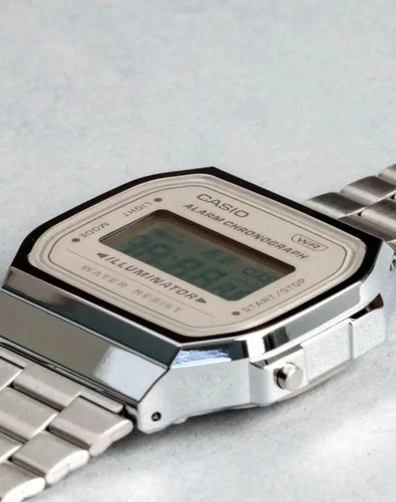 CASIO VINTAGE UNISEX WRIST WATCH